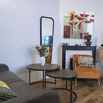 Cosy And Quiet Apartment In Paris
